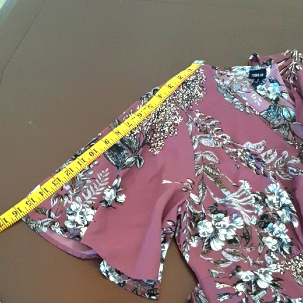 Torrid Blouse size 0 - Picture 10 of 10